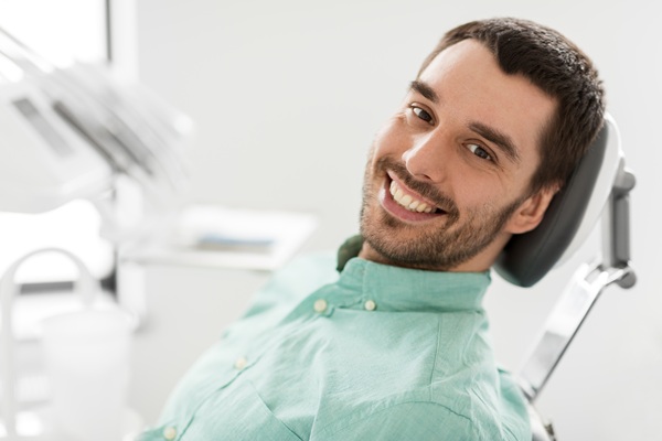 Learning Which Tooth Replacement Option To Choose: Implants, Bridges, Or Dentures?